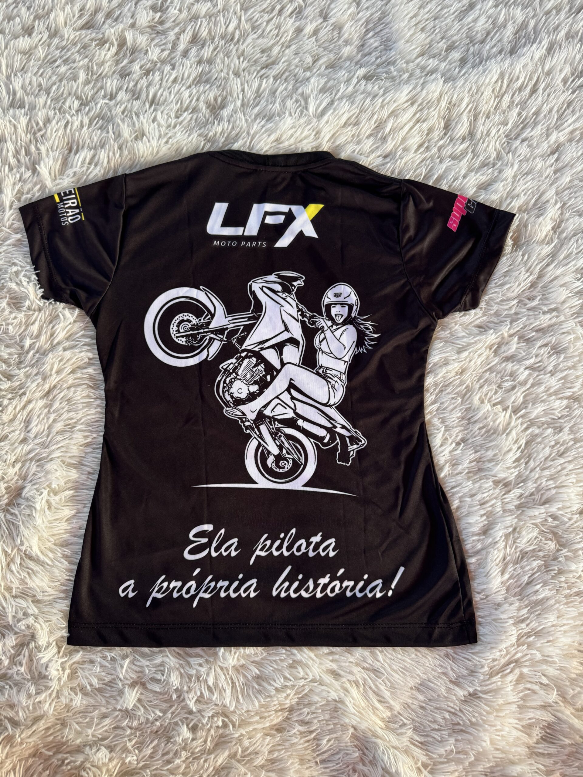 Camisa Feminina preta com rosa Baby look - Imagem 3